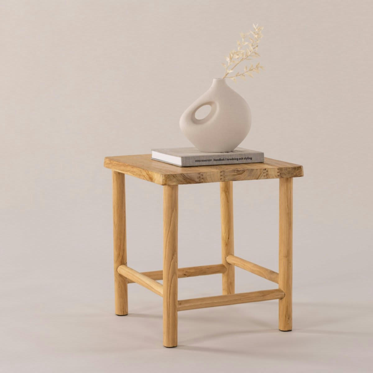 NESTER - Tabouret carré moderne en bois