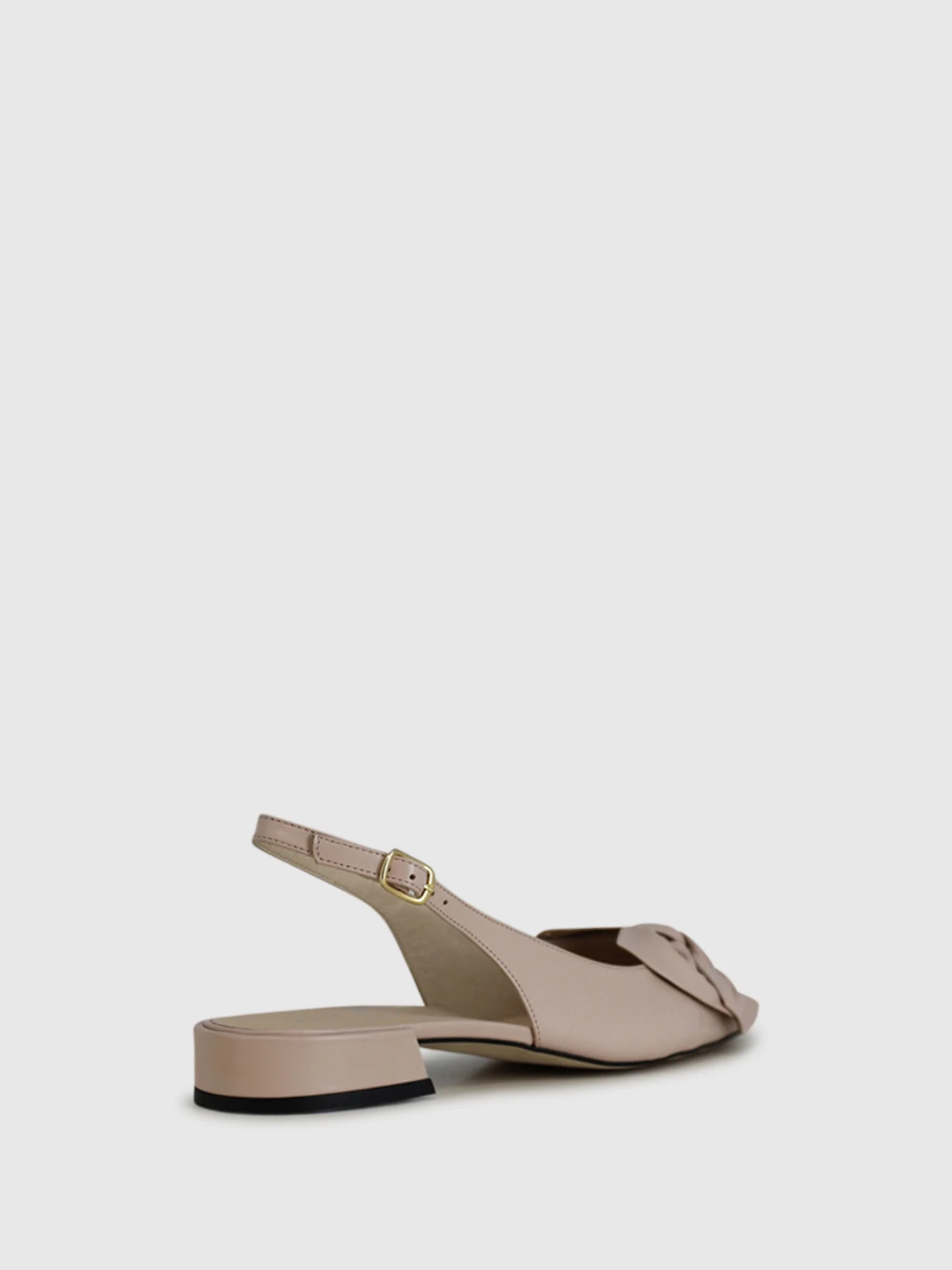 Sandálias Pontiagudas em Bege