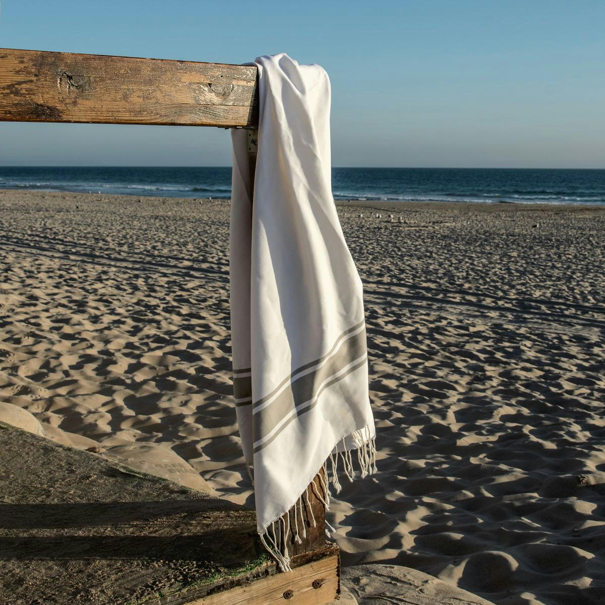 ST TROPEZ - Fouta blanche coton  100x200 blanc / gris perle