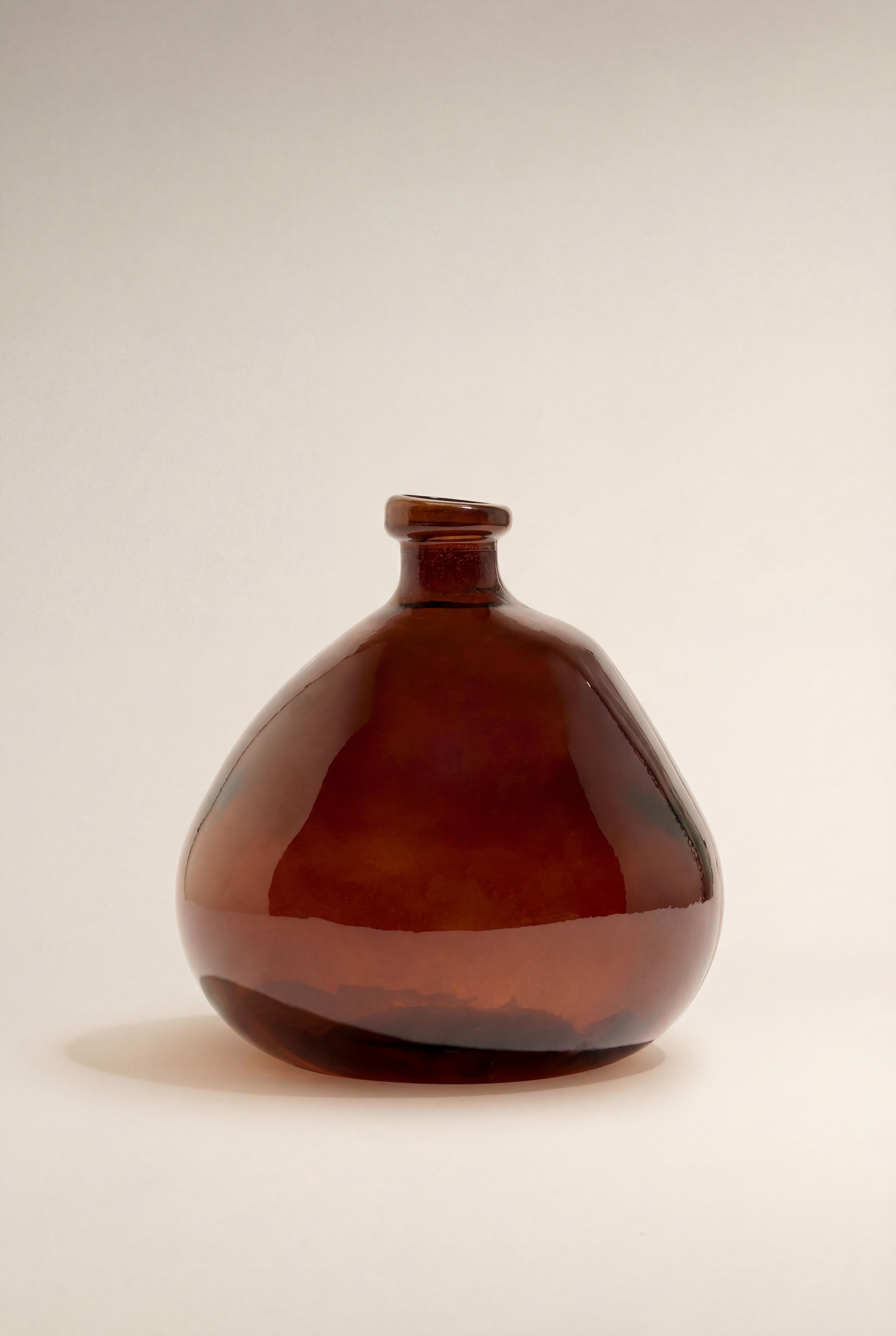 Jarrón vidrio irregular 22 cm