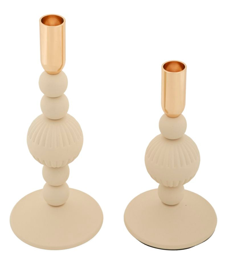 Set van 2 crèmekleurige en gouden metalen kaarsenhouders
