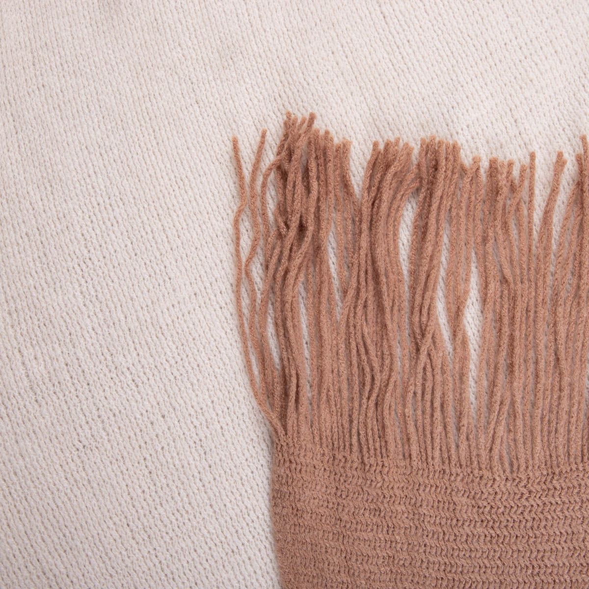 Koc FINNS ombre miękki beżowy z frędzlami 130x170 cm