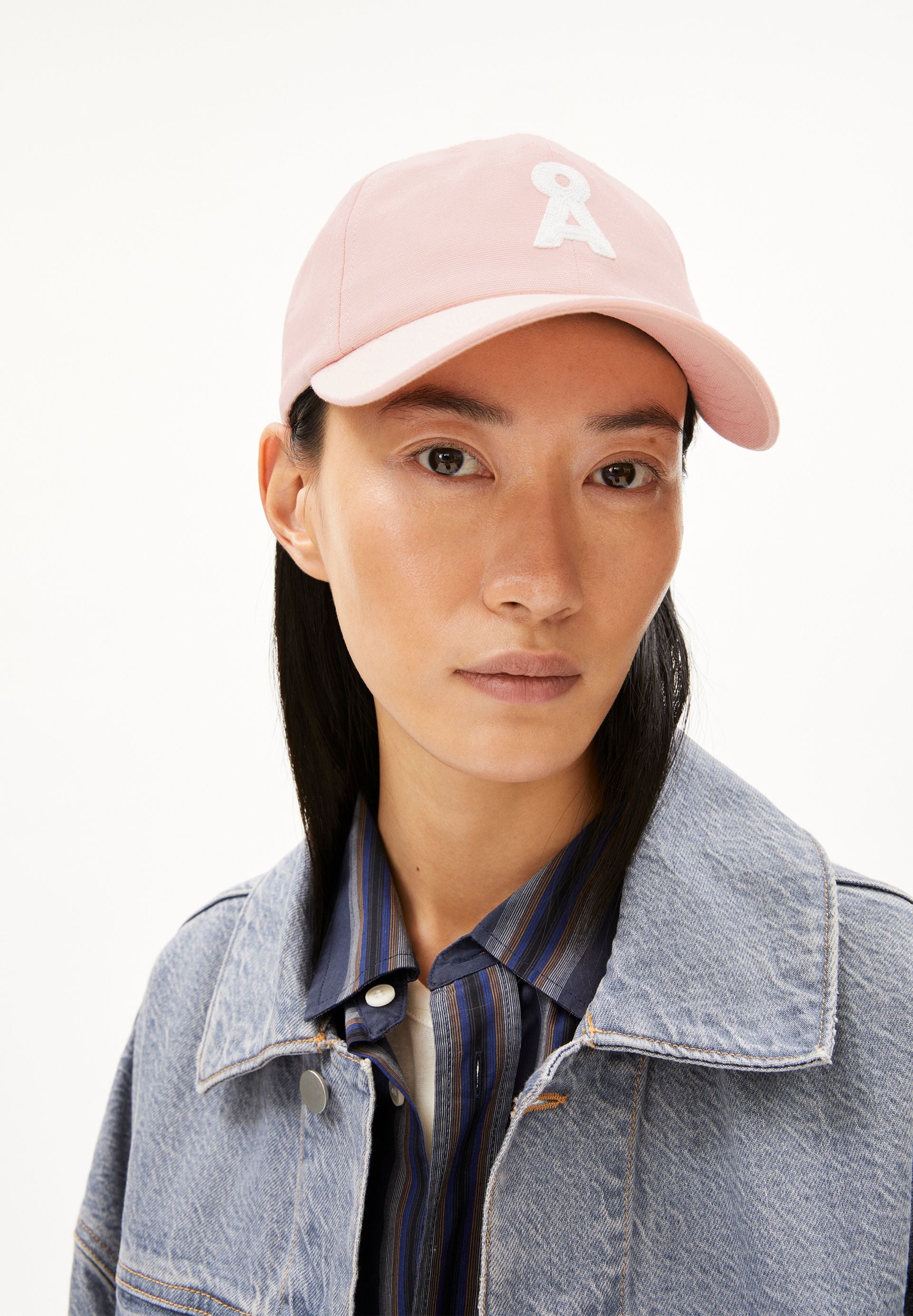 ICONIC Å YENAAS KAPPE