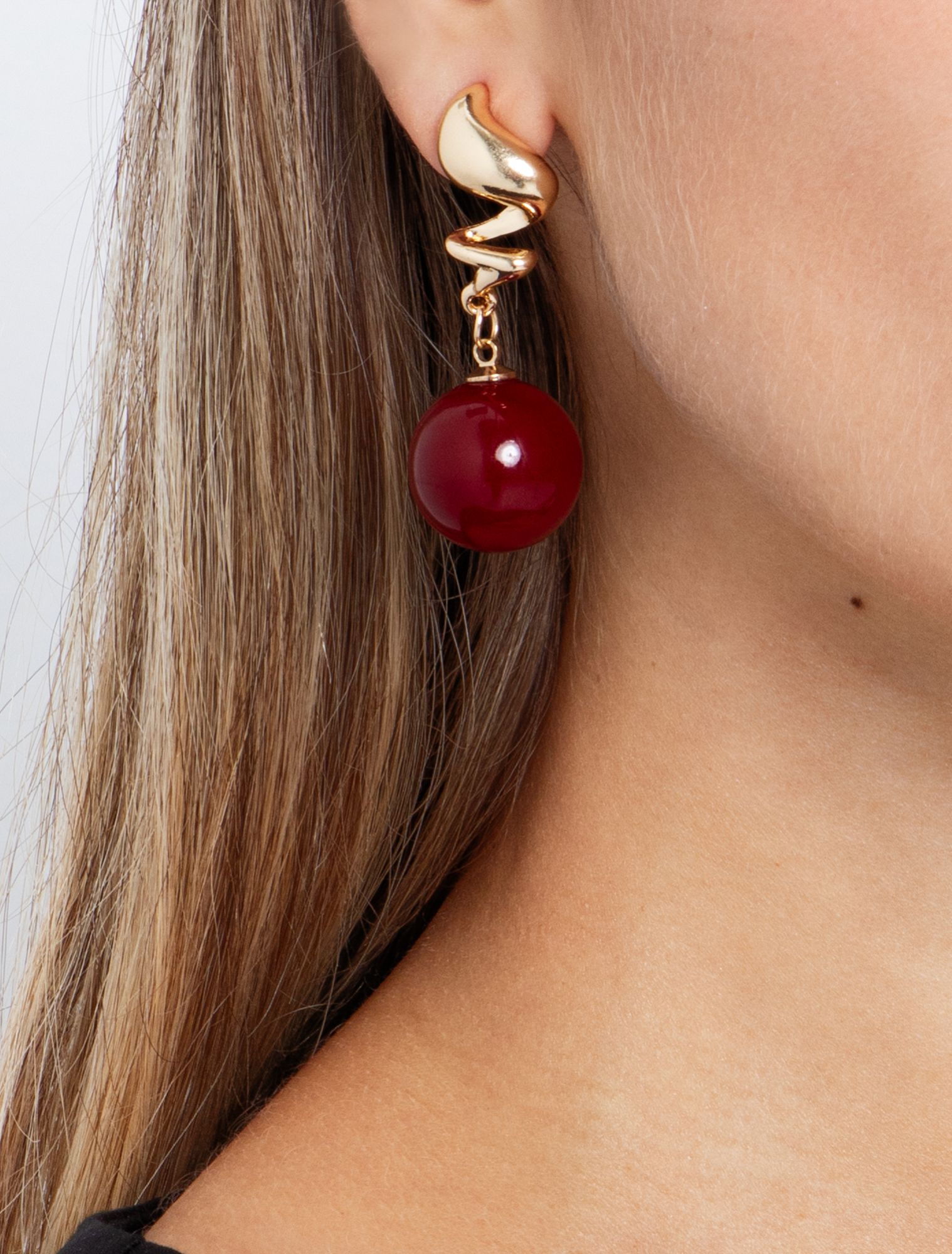 Μακριά σκουλαρίκια σφαίρες