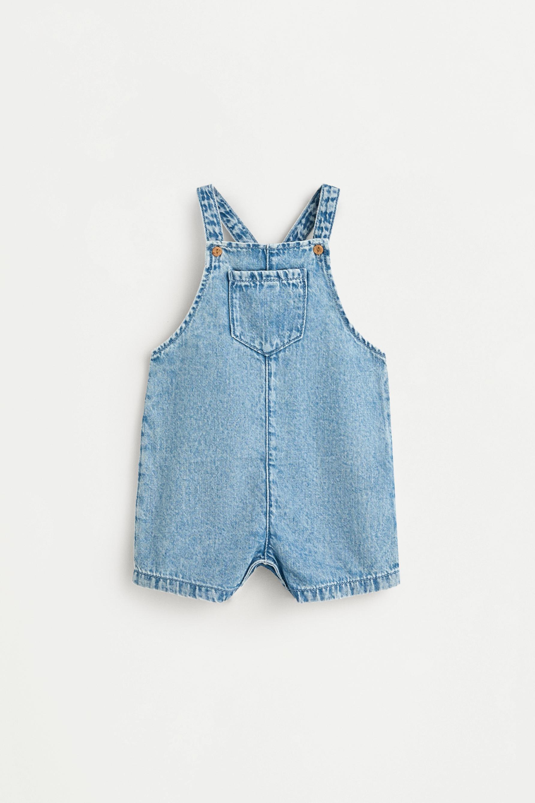 Peto denim corto