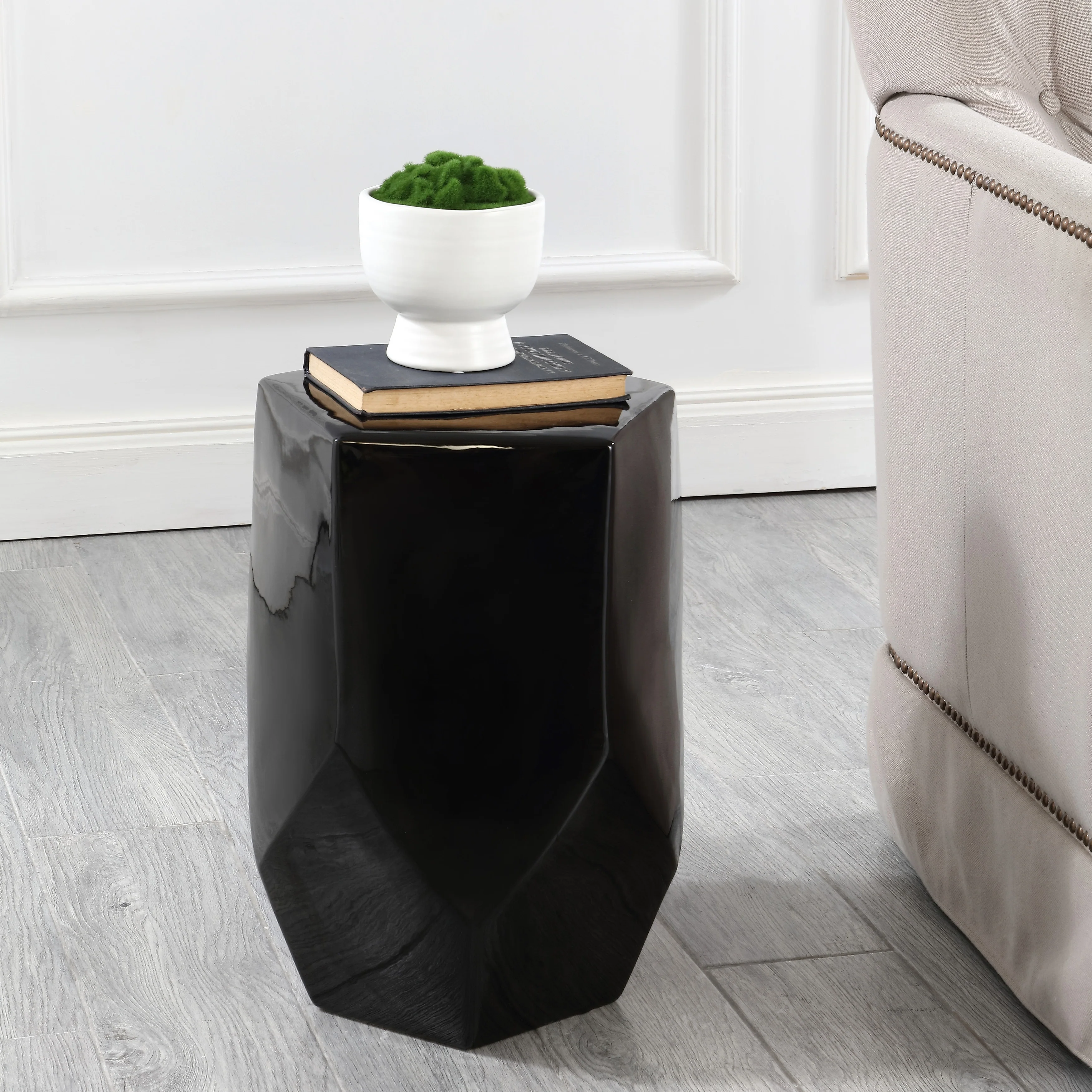 SAFAVIEH Eve Ceramic Garden Stool