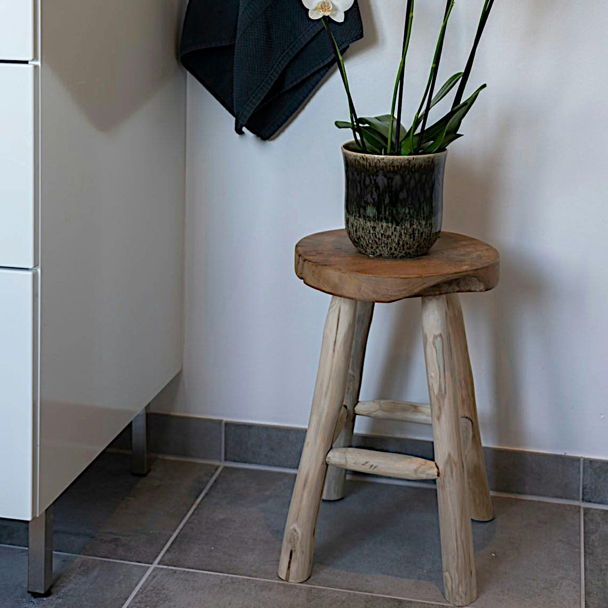 Tabouret rond en bois de teck avec 4 pieds - style campagne ARIZONA