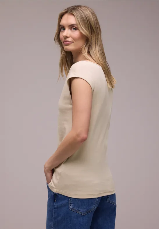 Basic Shirt mit U-Boot-Ausschnitt