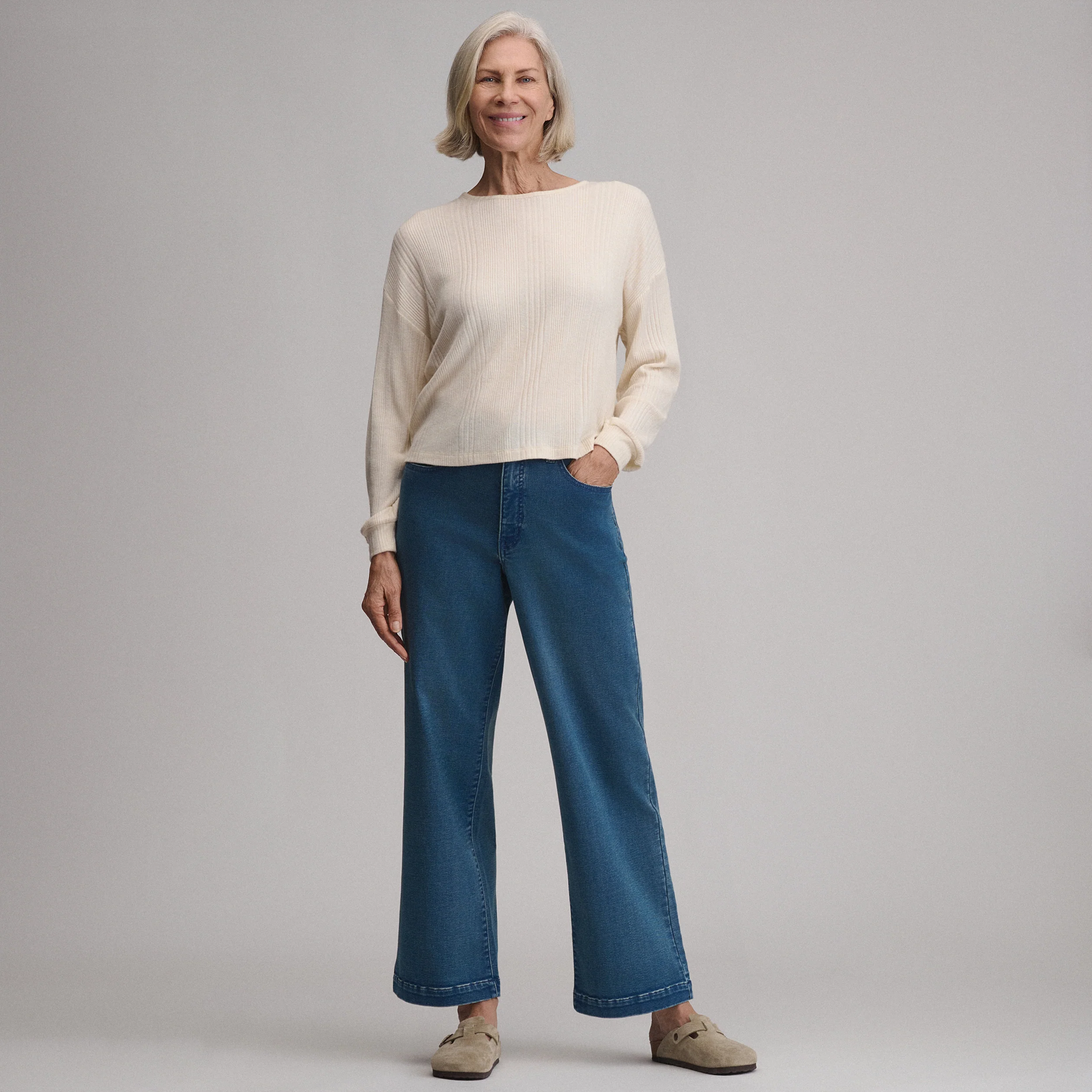 Women's High Waisted Wide-Leg Jean
