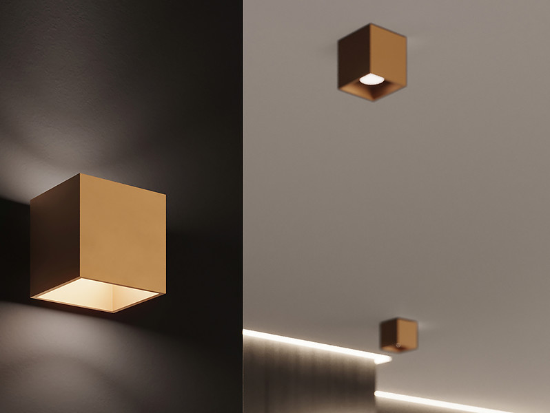 Lampa natynkowa Quad stalowa złota