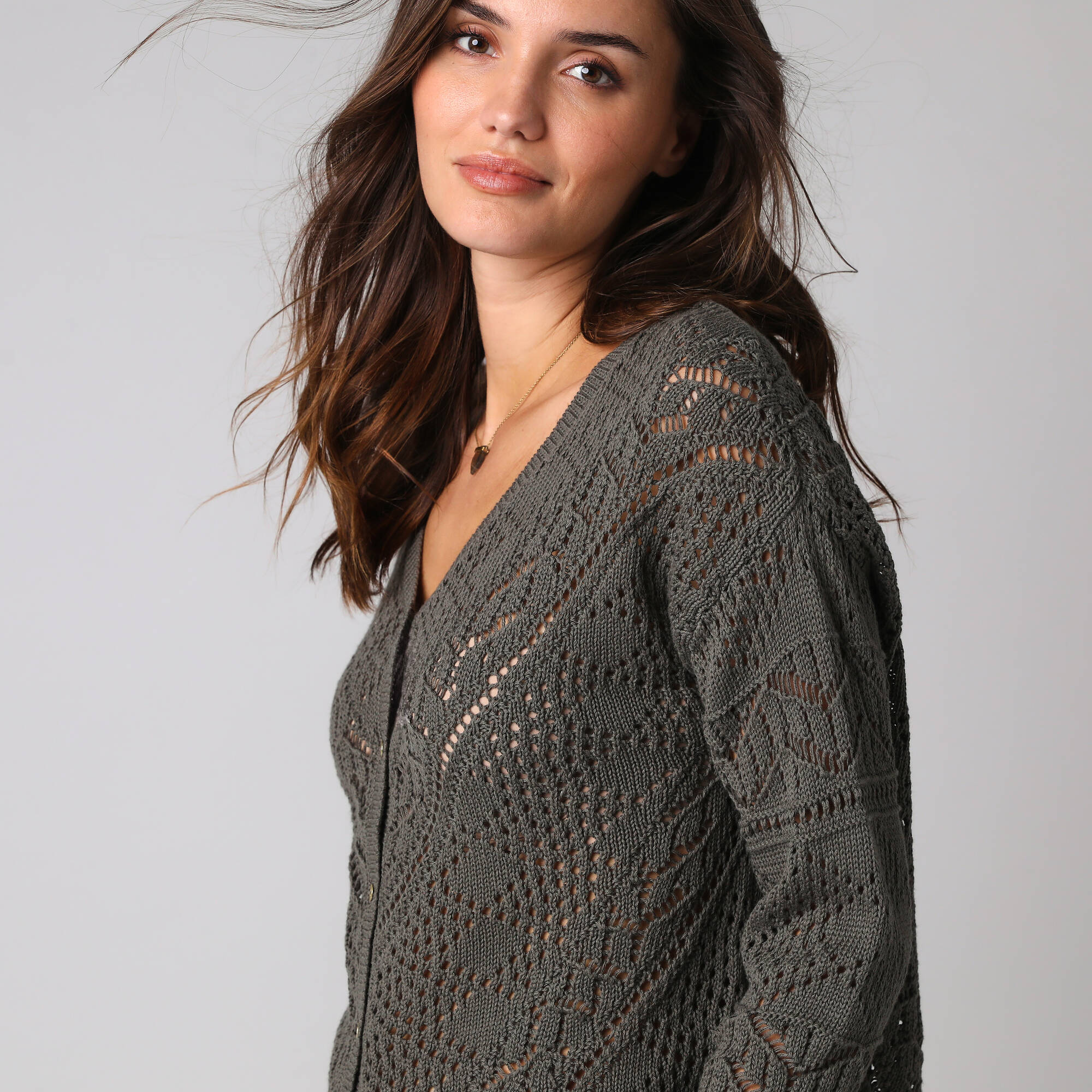 Gilet boutonné en coton ajouré manches longues