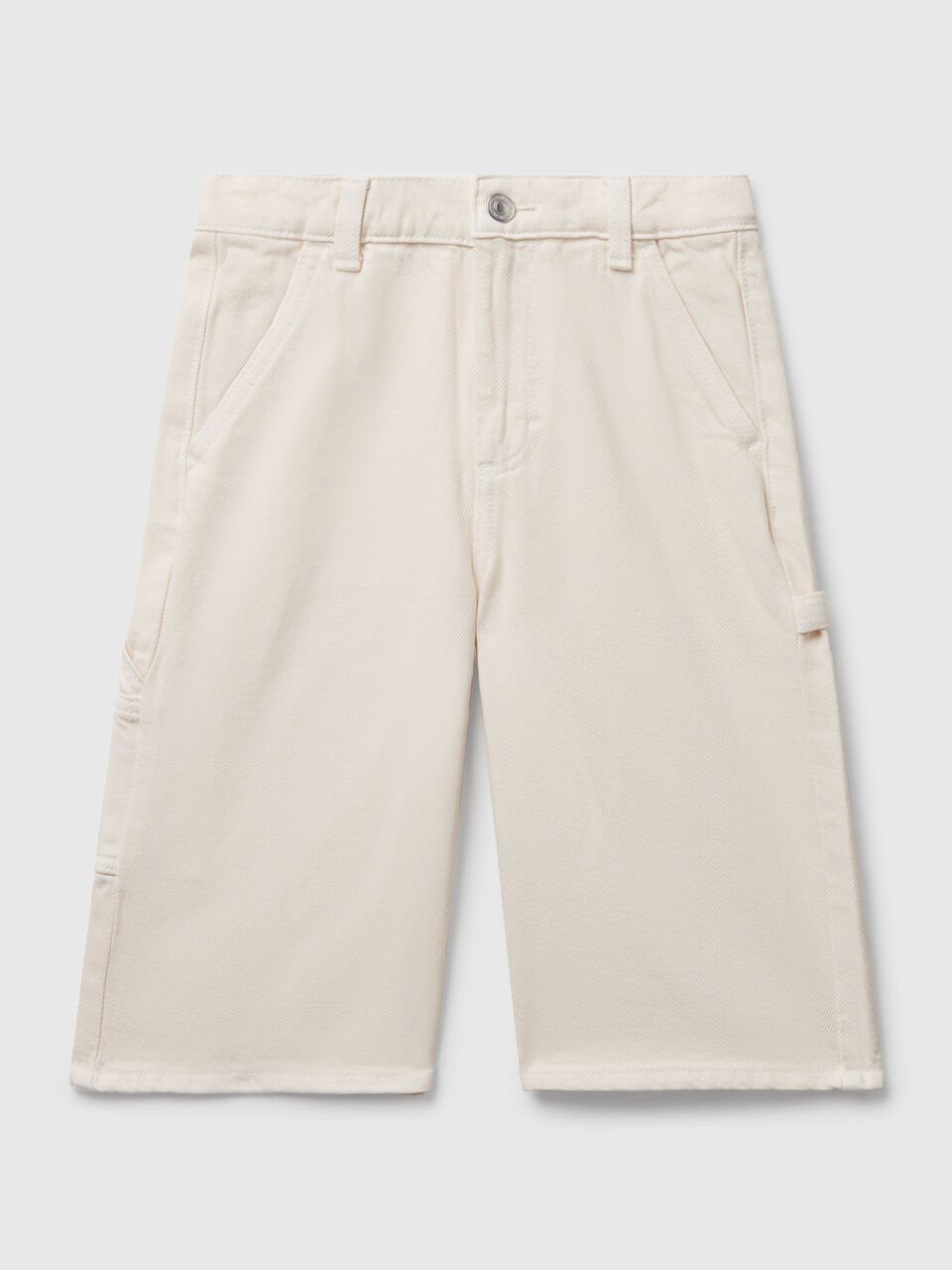 Knee-length trousers in cotton