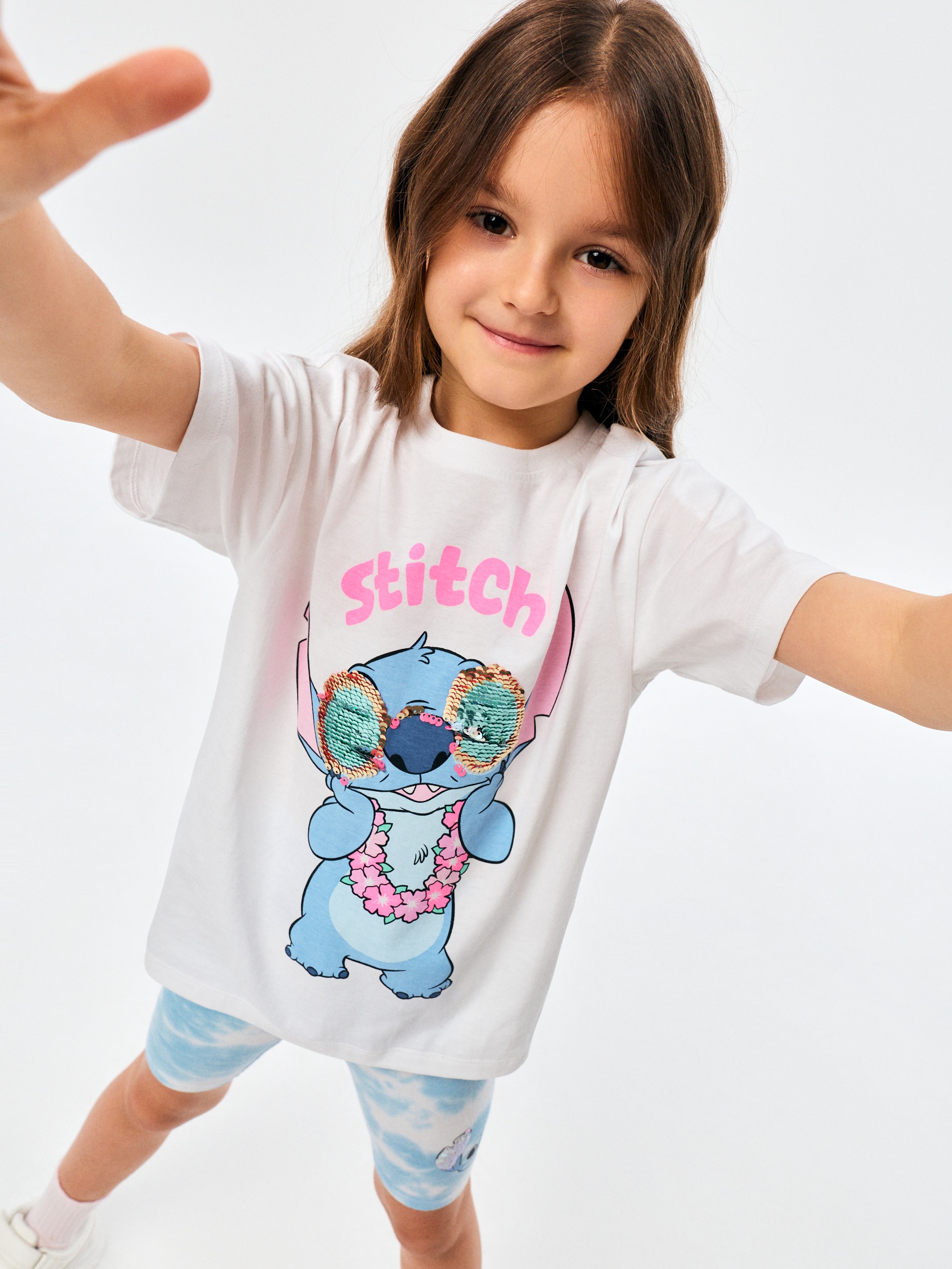Bawełniany komplet: koszulka i szorty Stitch