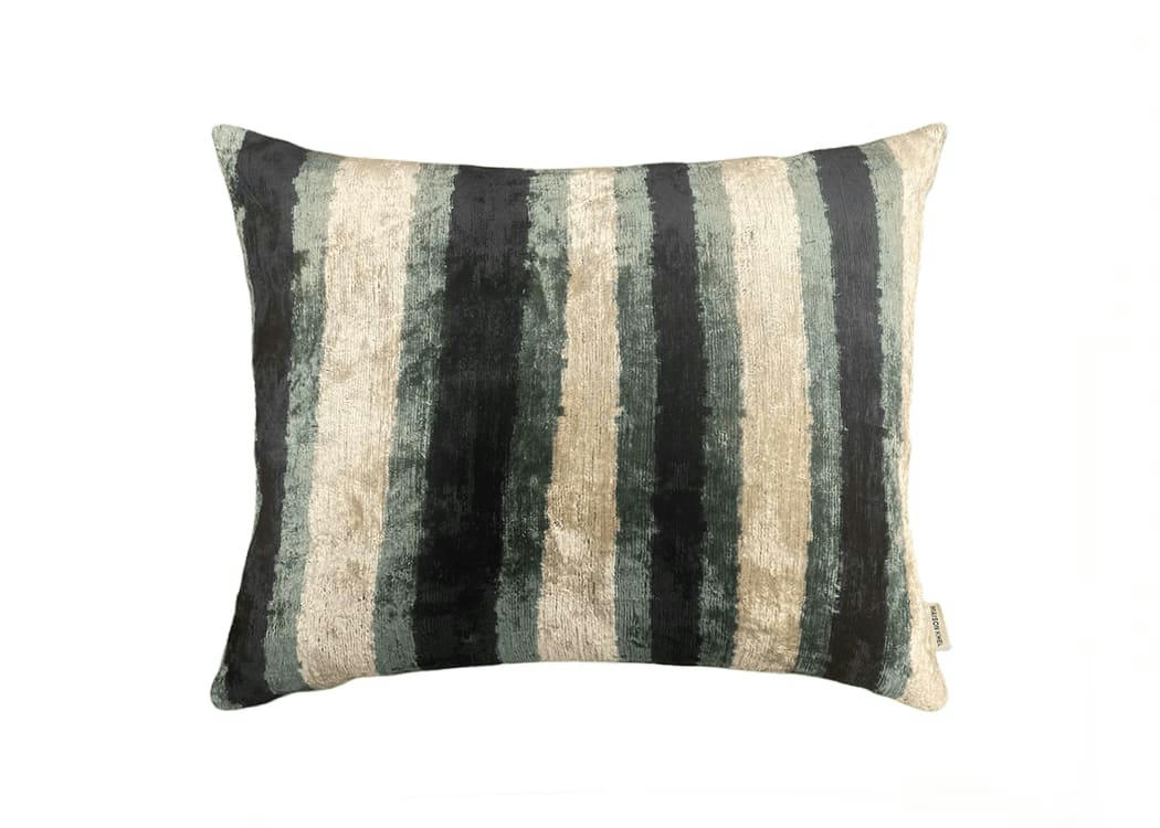 - Housse de coussin velours soie ikat  40x50 multicouleur