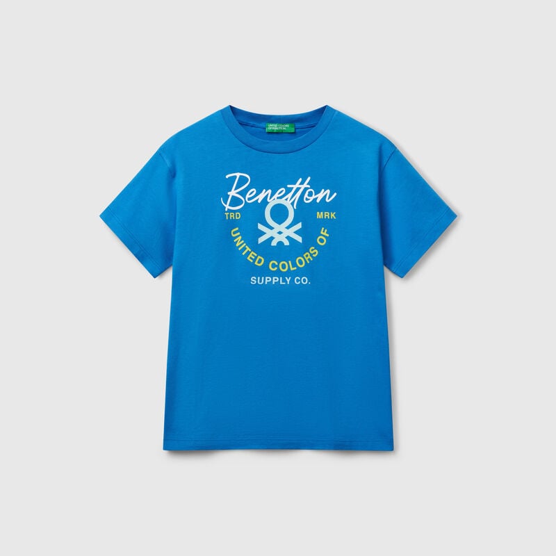 T-shirt with logo