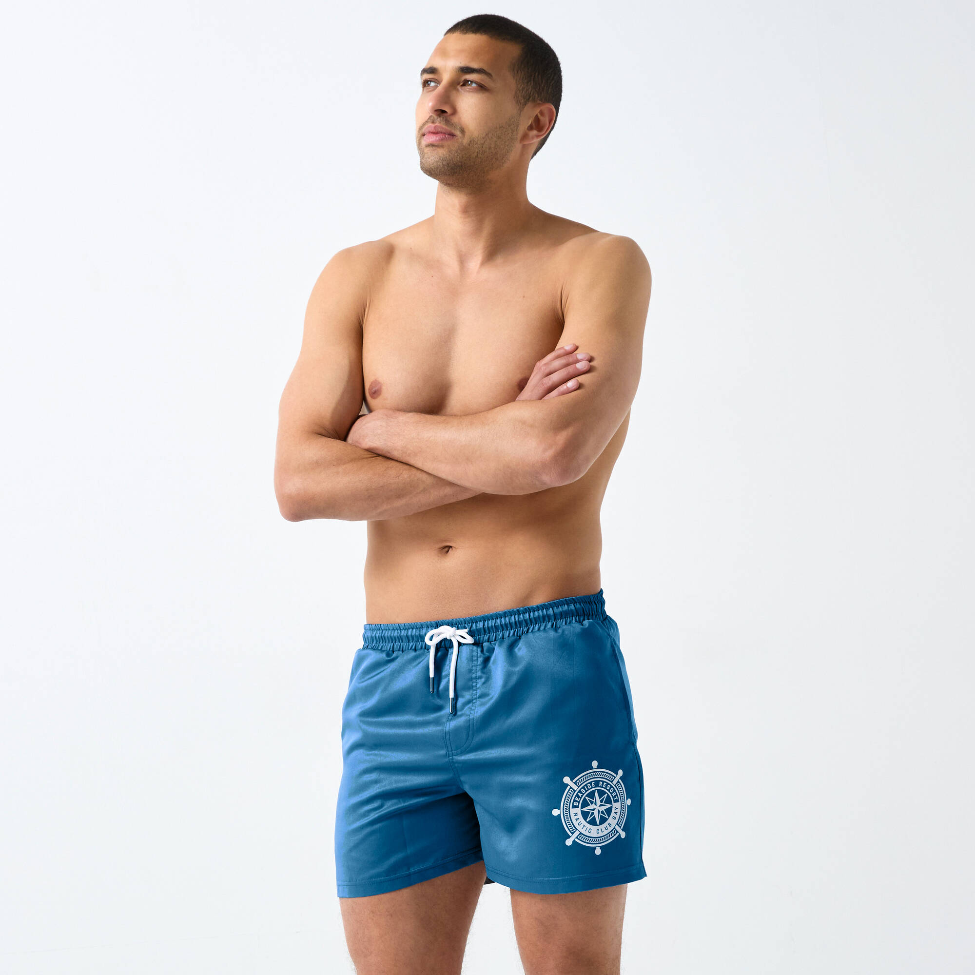 Short de bain uni motif contrasté