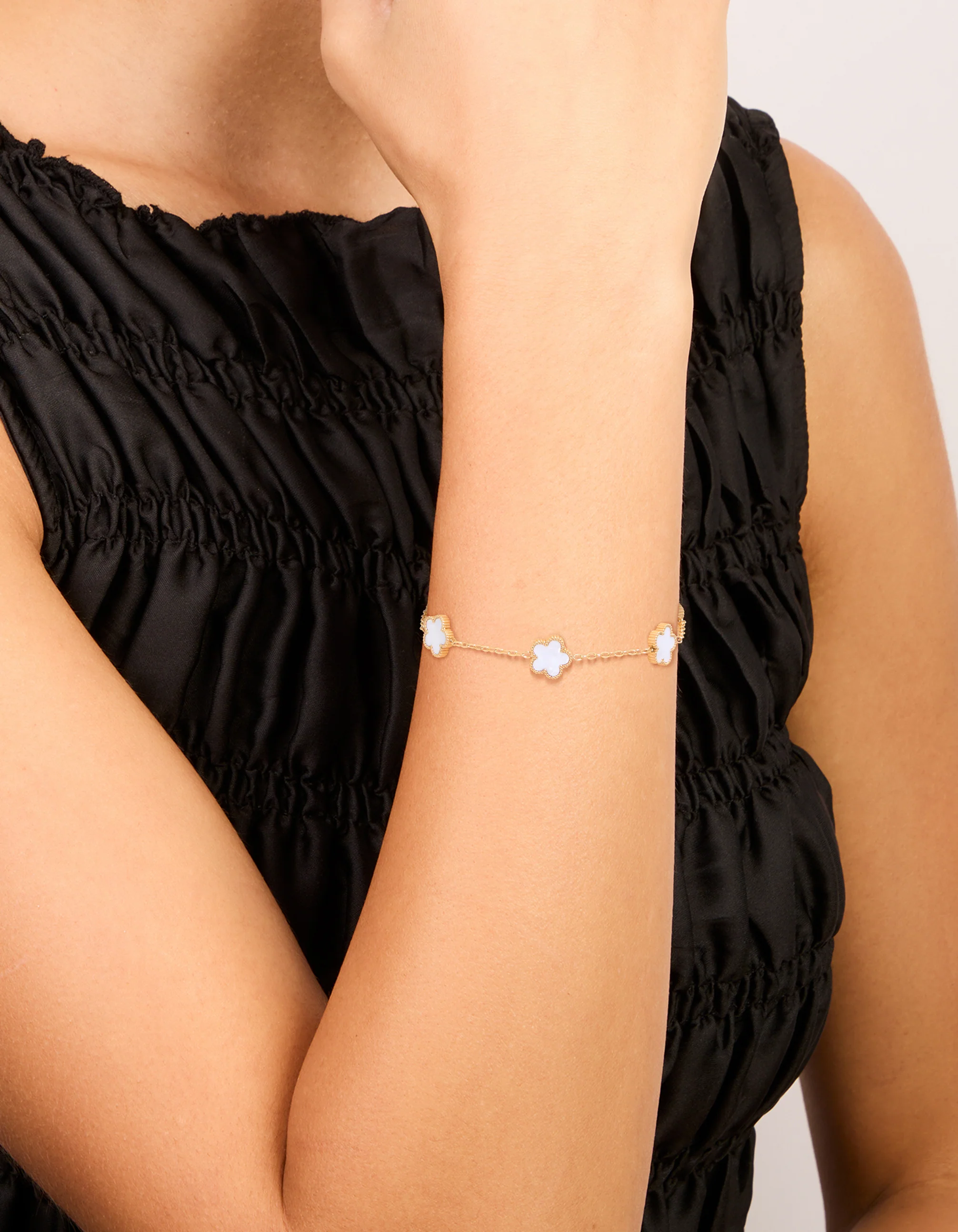Waterproof Gold Plated Stainless Steel Flower Station Bracelet