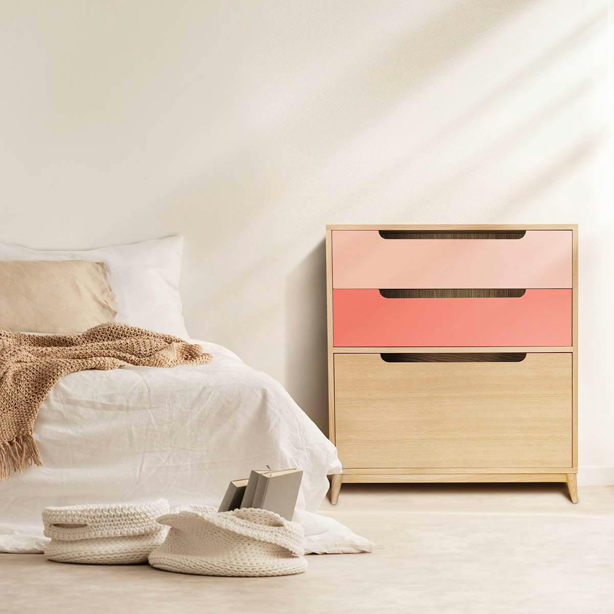 MOKA - Commode peu profonde, 3 tiroirs, couleur chene et bicolore rose