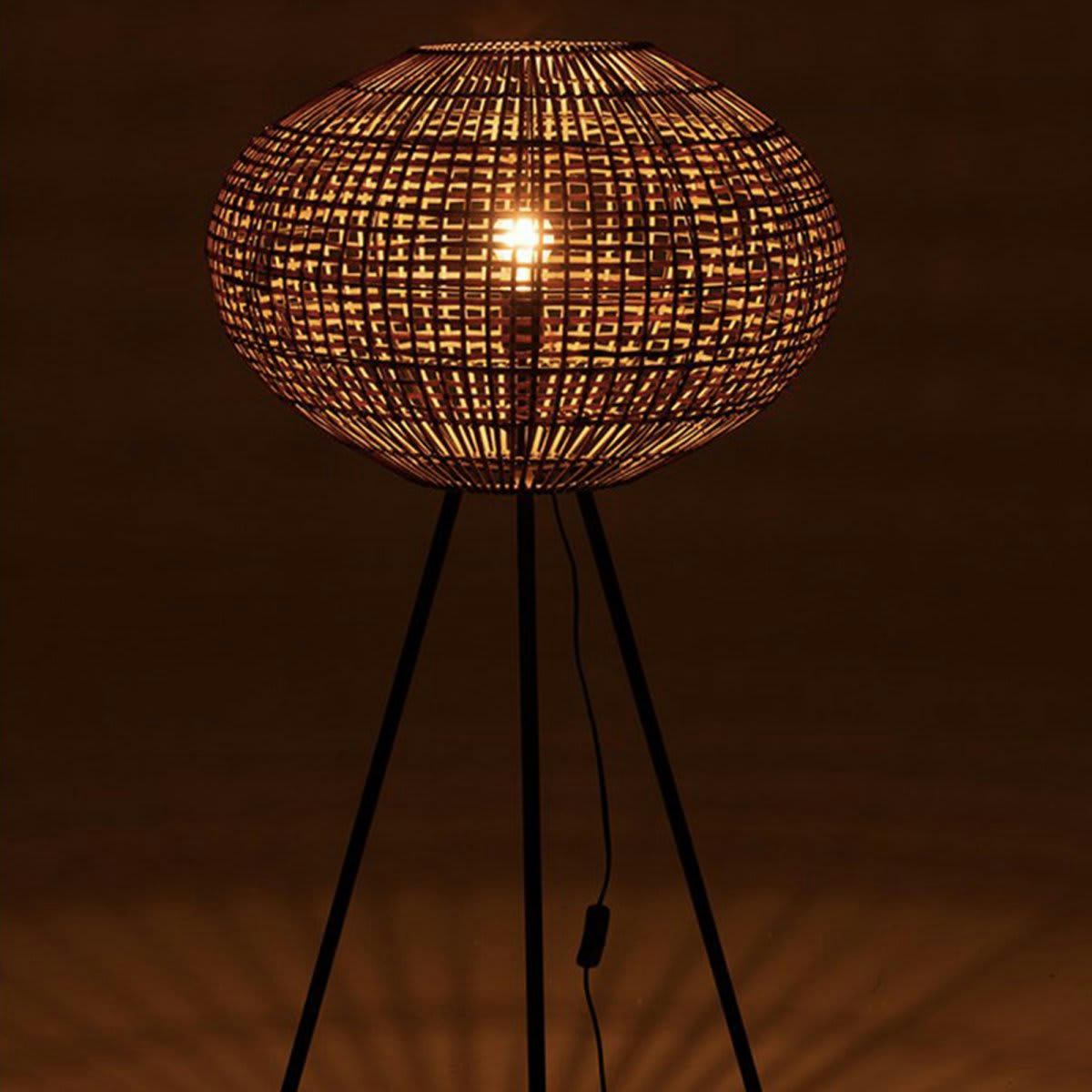 TREPOR - Lampadaire tendance en rotin et métal