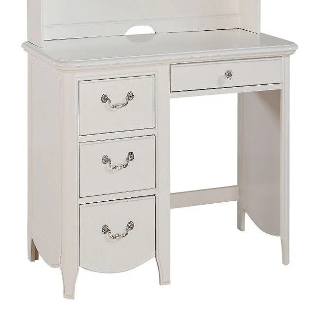 Cecilie Desk by Avery Oaks Furniture