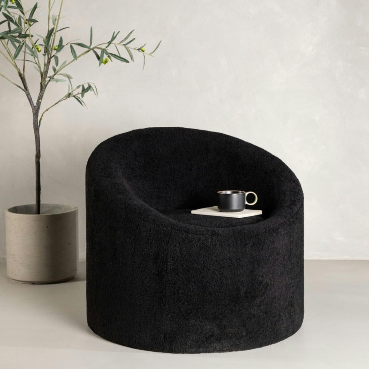 ANTOINE - Fauteuil moderne en tissu polaire noir