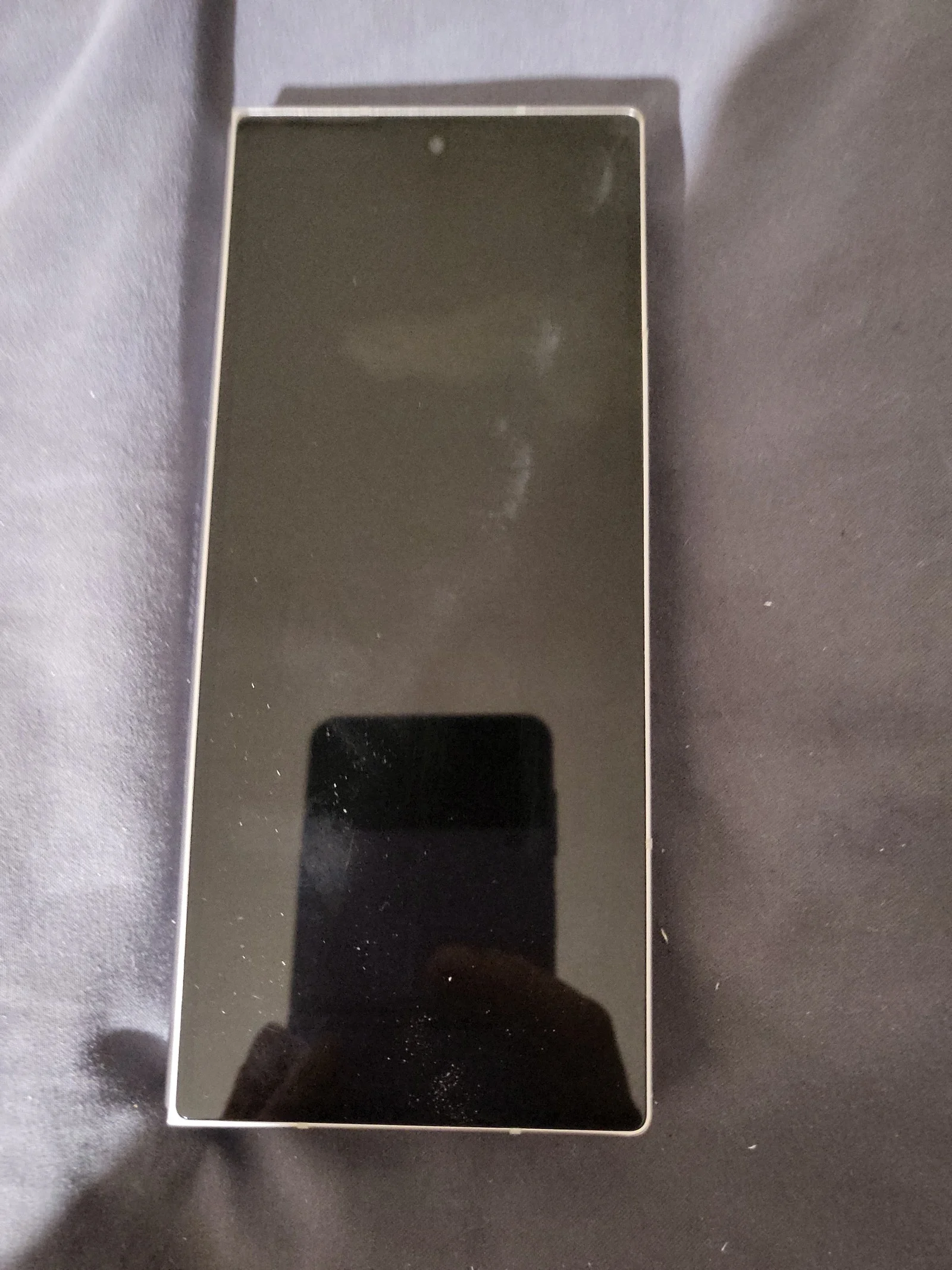 Samsung Fold 6 Verizon carrier.. 256g..mint condition comes with original box