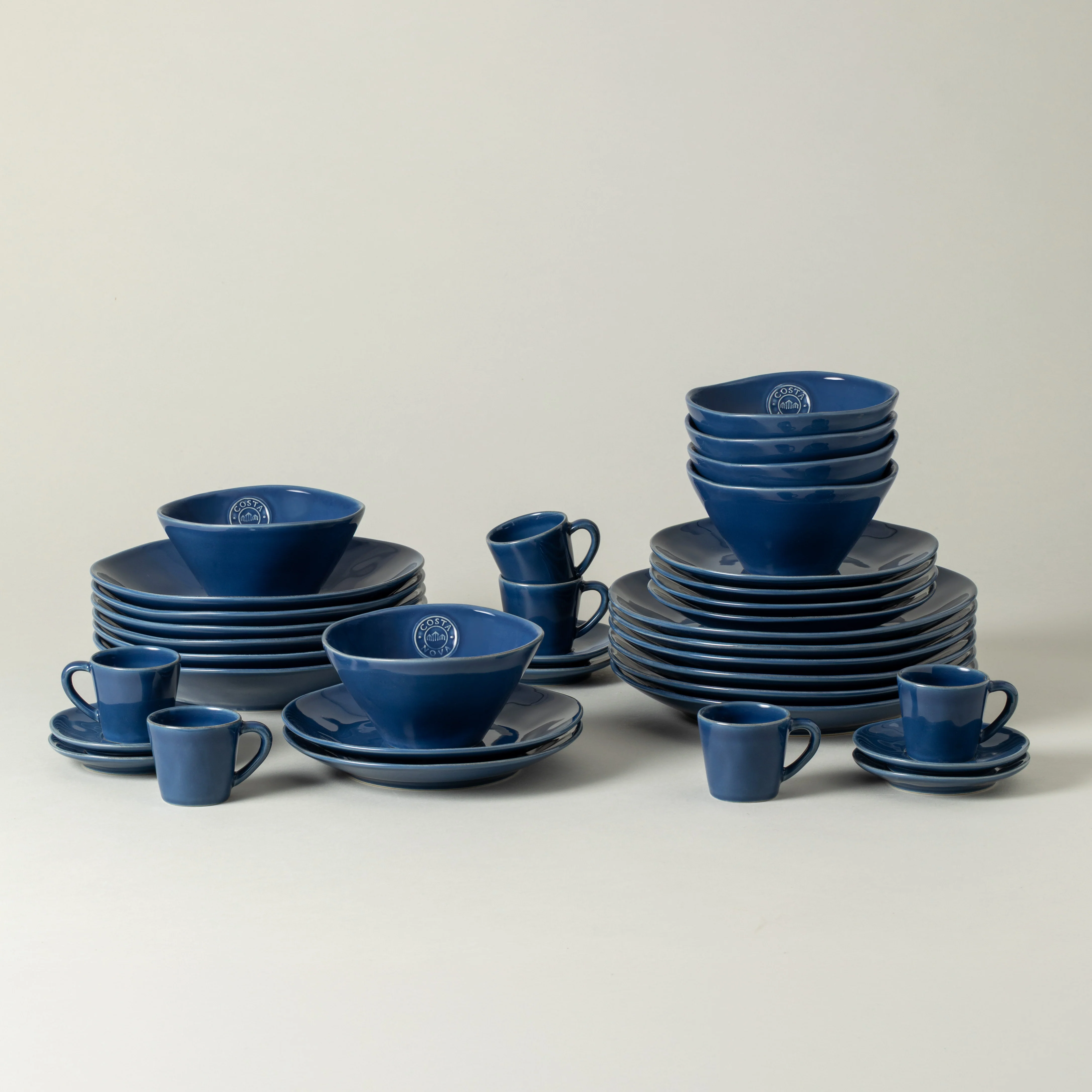 30-Piece Dinnerware Set with Coffee Cup and Saucer Nova