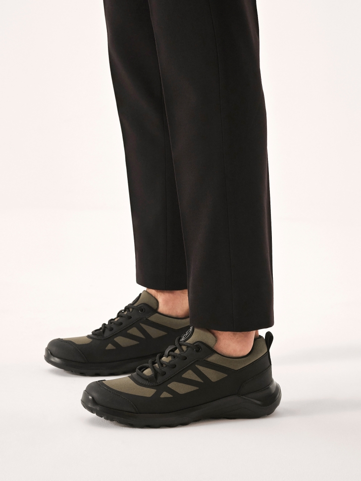 Men's sneakers made of combined materials