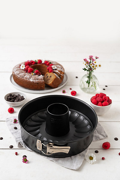 Moule à manqué et à savarin double fond 28 cm Zenker PerfectBack