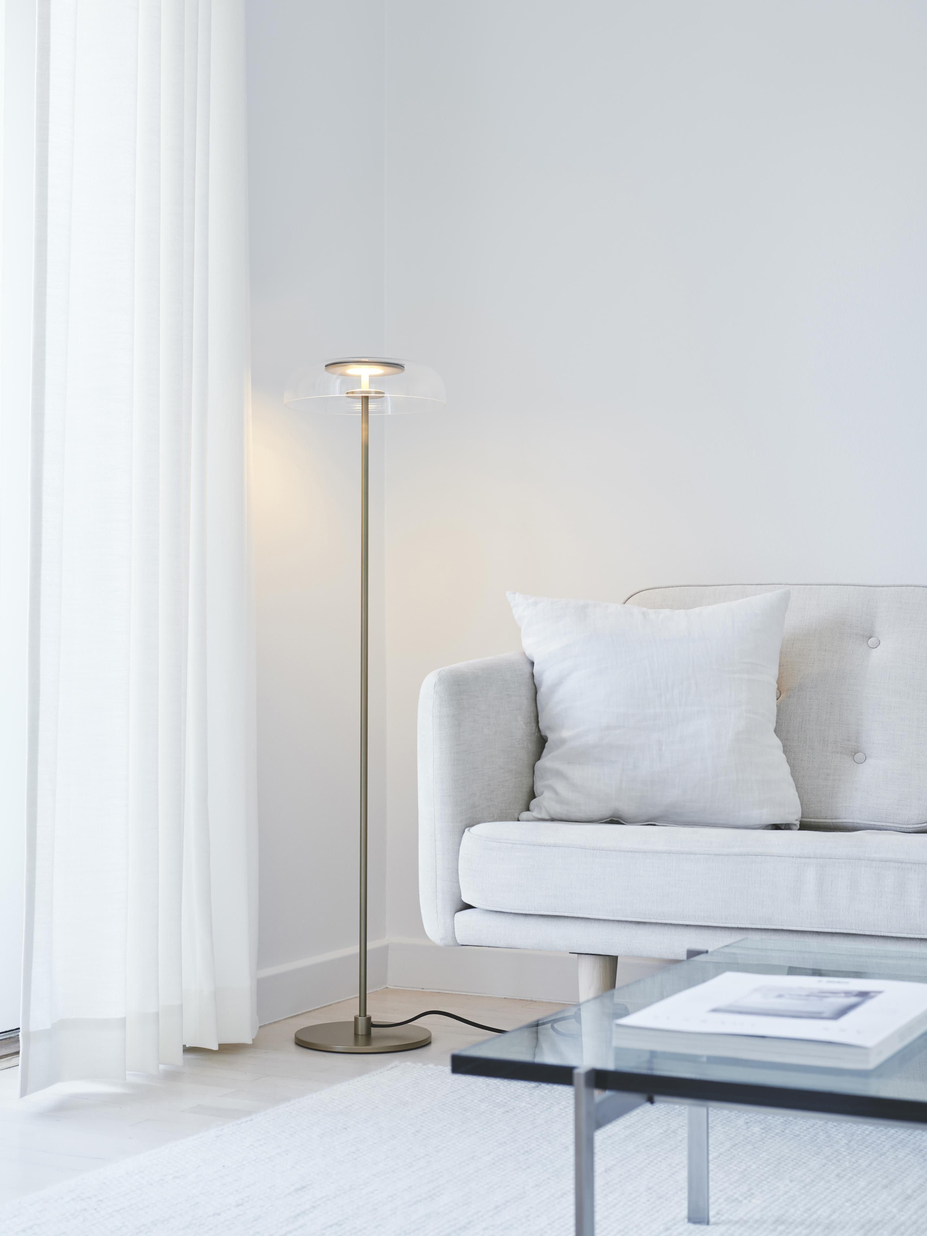 Kleine mundgeblasene LED-Stehlampe Blossi, dimmbar