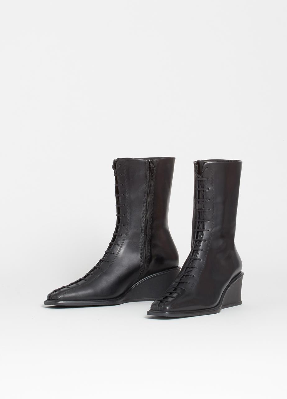 Aino Boots