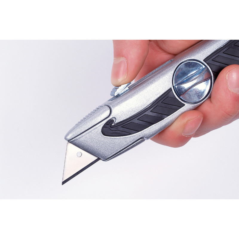 Cutter métallique à lame trapézoïdale avec molette de serrage WOLFCRAFT