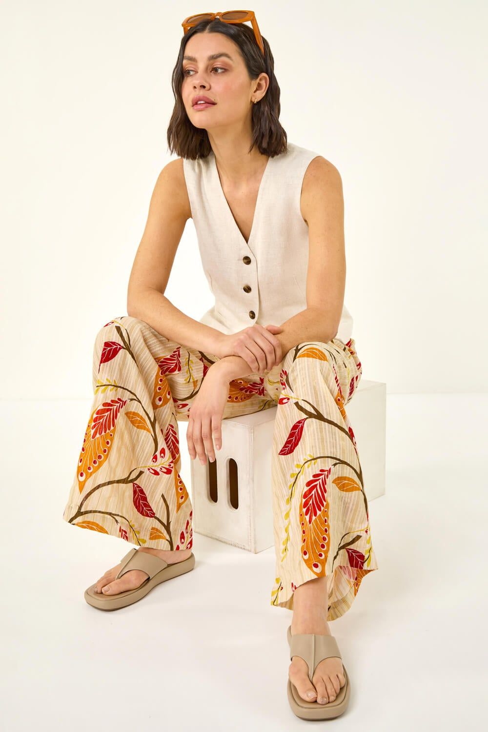 Roman Textured Leaf Print Metallic Trouser
