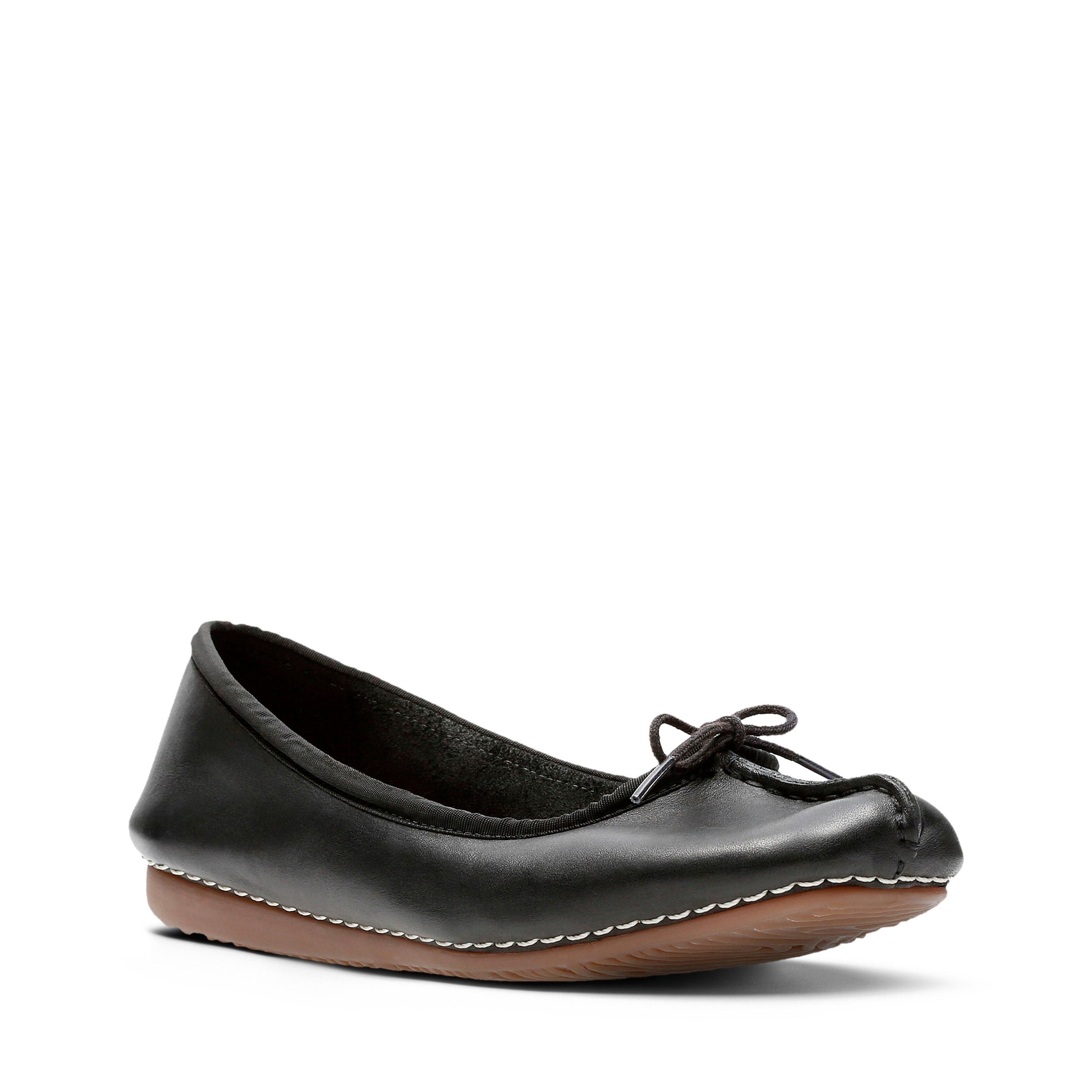 Clarks Freckle Ice Black Leather Slip Ons,Ballet Pumps