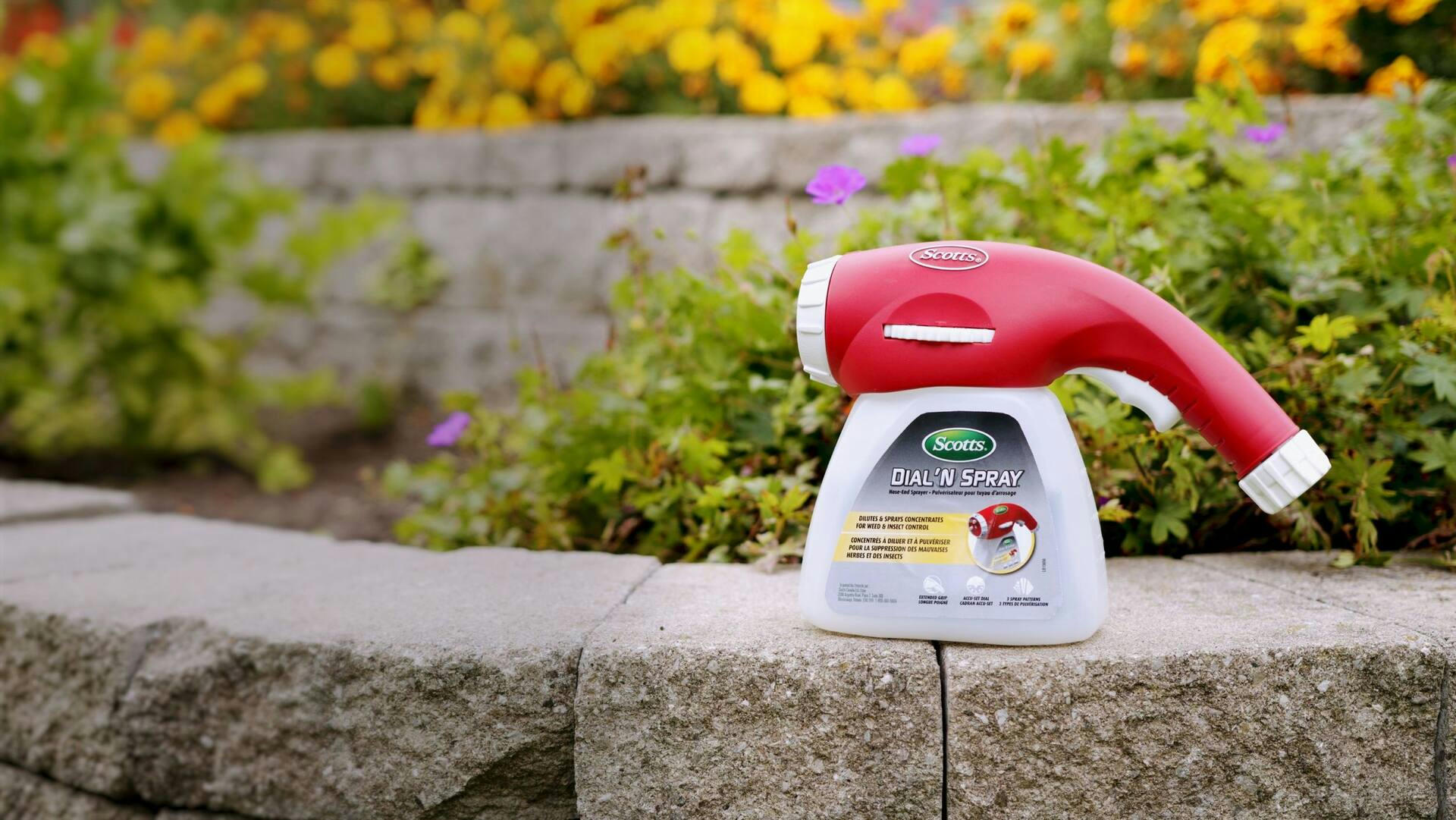 Scotts® EcoSense® Dial ‘n Spray® Multi-Use Hose-End Sprayer