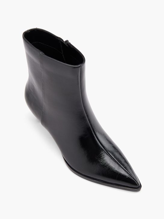 Classic ankle boot