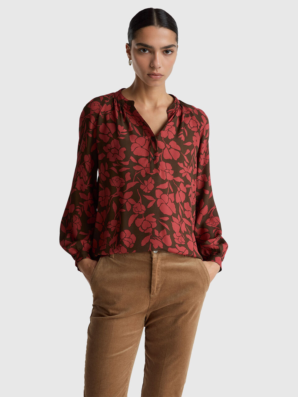 Mandarin blouse with floral print
