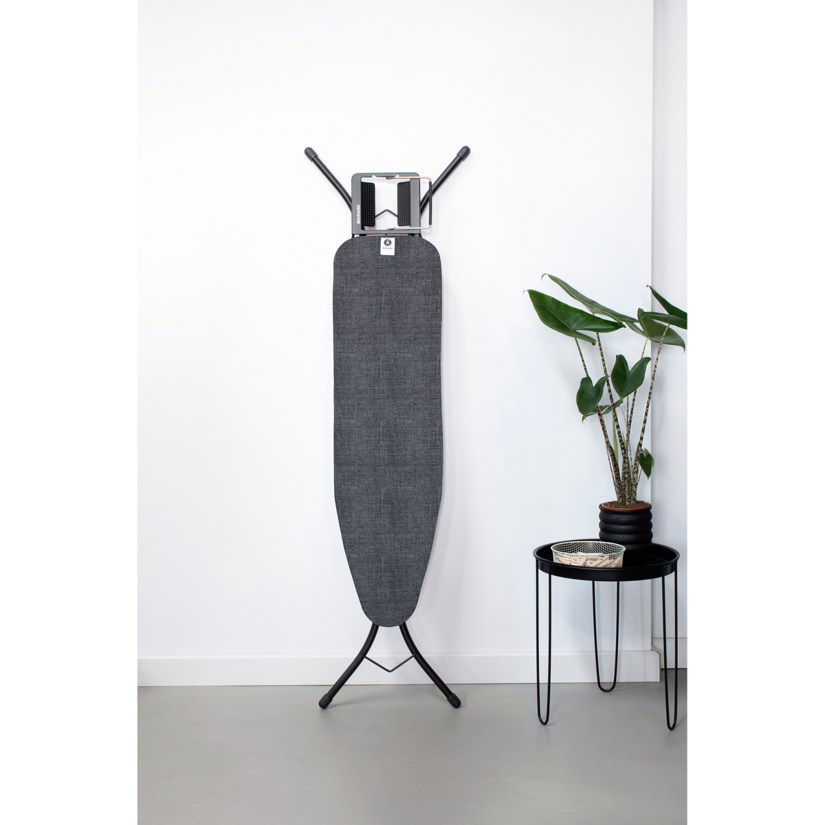 Brabantia Strijkplank A, 110x30 cm, strijkerhouder - Denim Blue