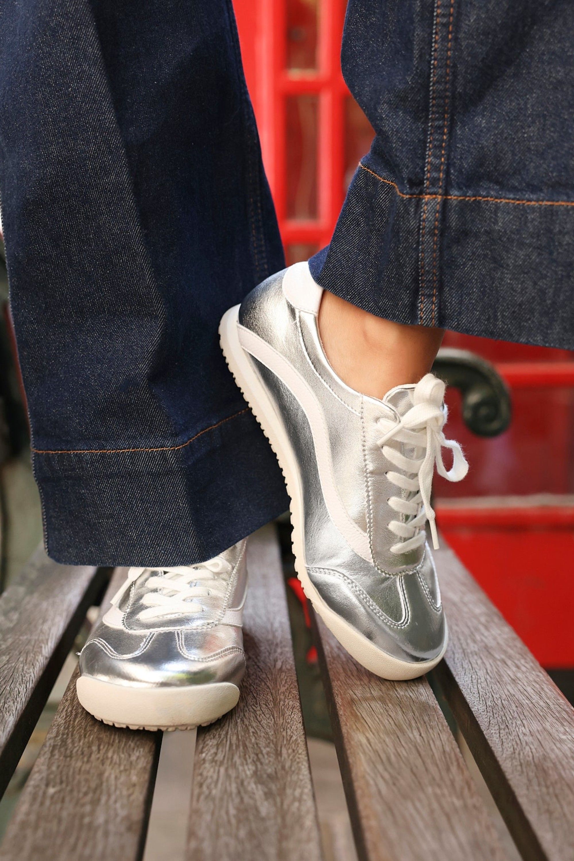 Linzi Flash Silver Retro Style Trainers