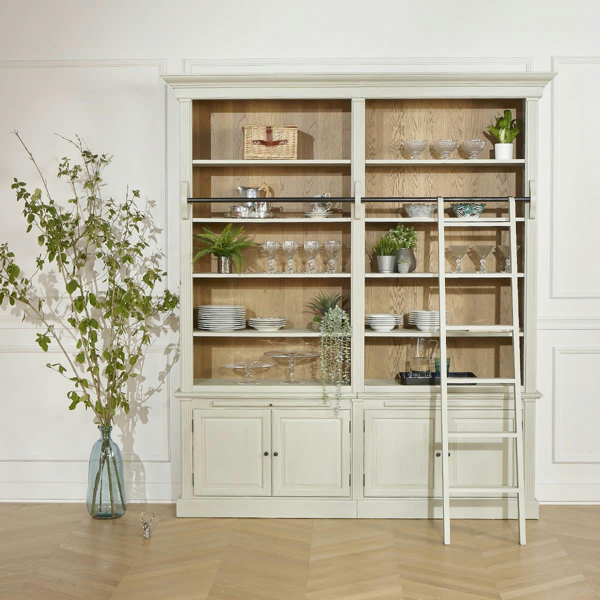 MAISON DE CAMPAGNE - FRANCOIS - Bibliothèque en bois patine antiquaire gris clair