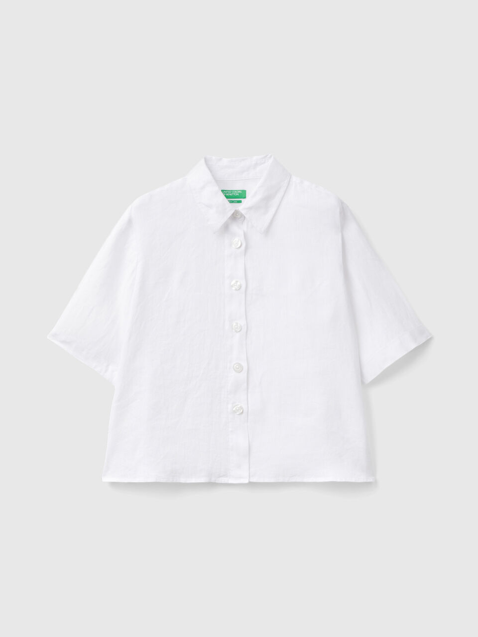 Short shirt in pure linen