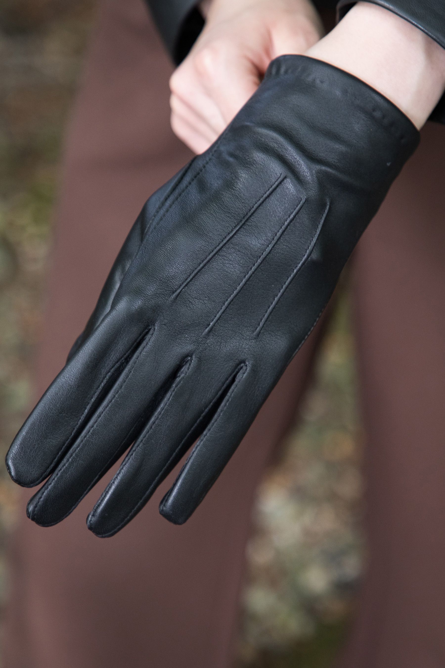 Lakeland Leather Blea' Classic Leather Gloves
