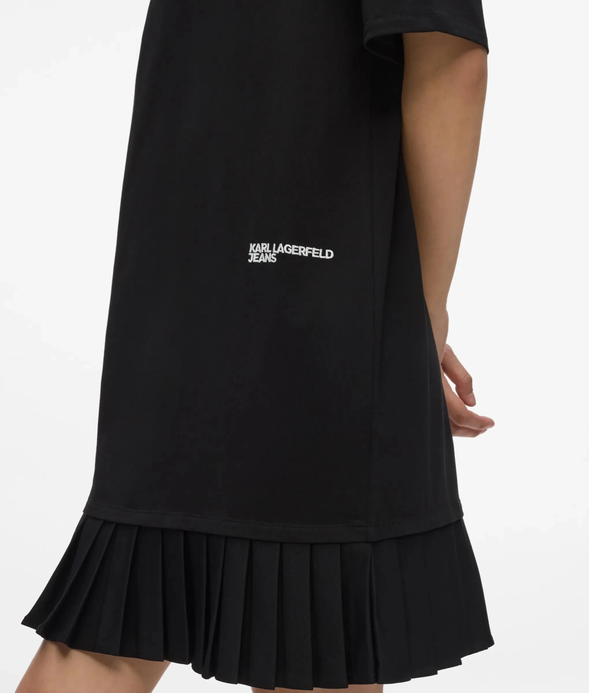 Robe T-shirt à ourlet plissé