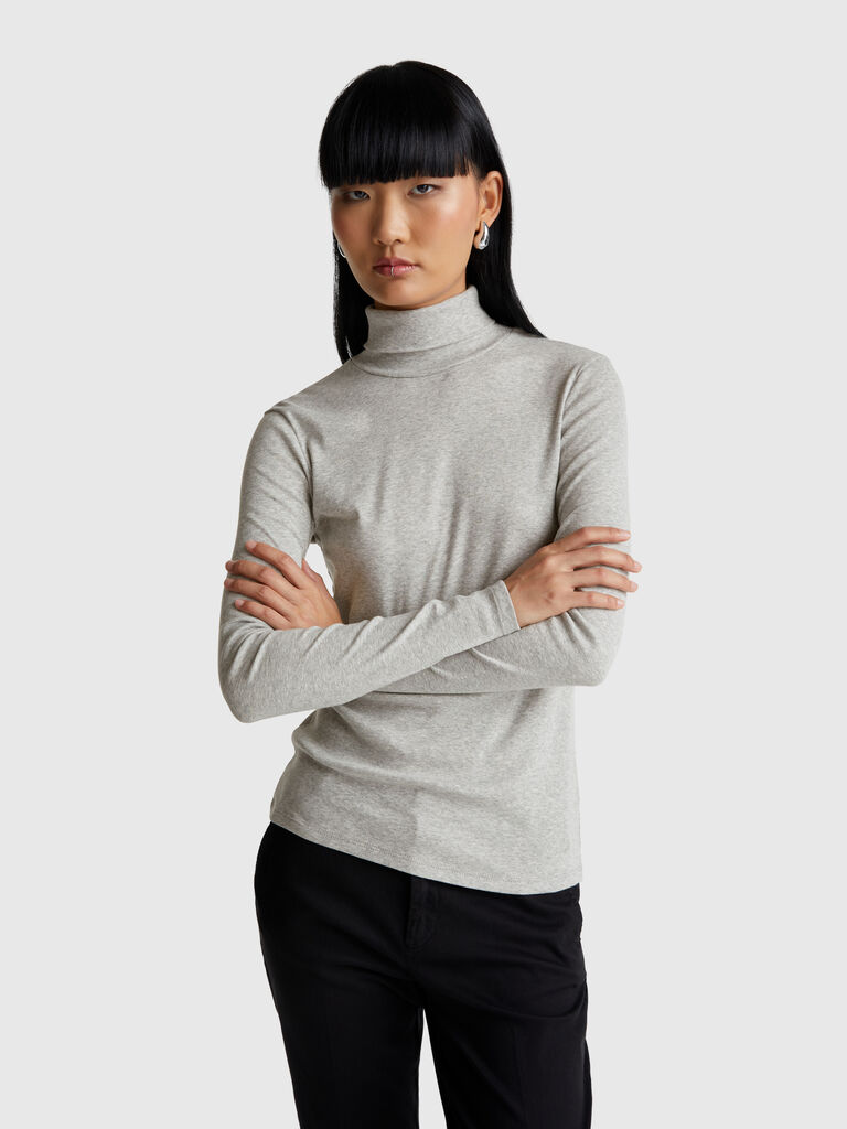 Long sleeve t-shirt with high neck