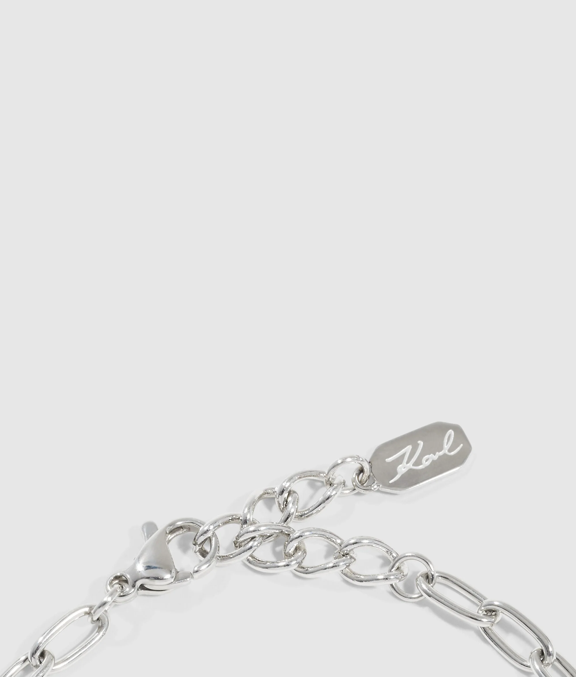 Bracelet à breloque en forme de cœur pavé
