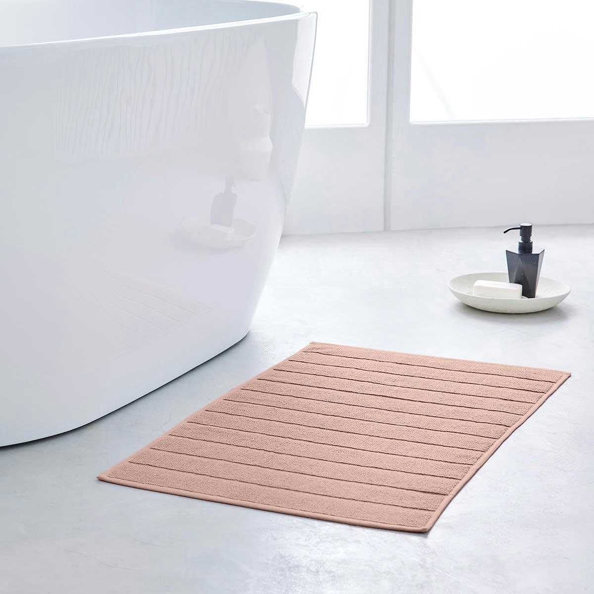 ESSENTIAL - Tapis de bain uni en Coton Rose 50x80 cm
