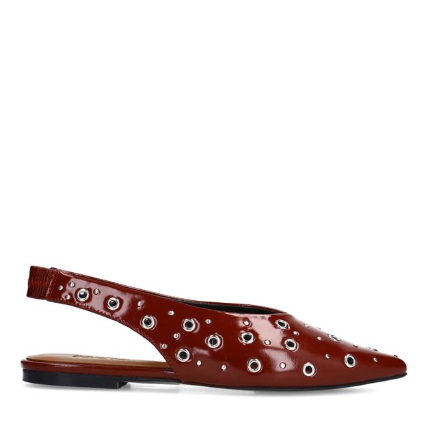 Burgundy leren slingbacks met zilverkleurige studs