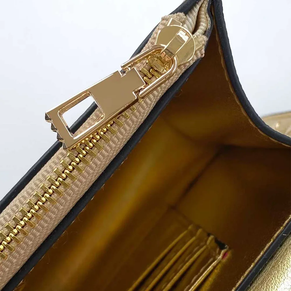 Valentino Mini Rockstud Cross-Body Bag (7A regular version)