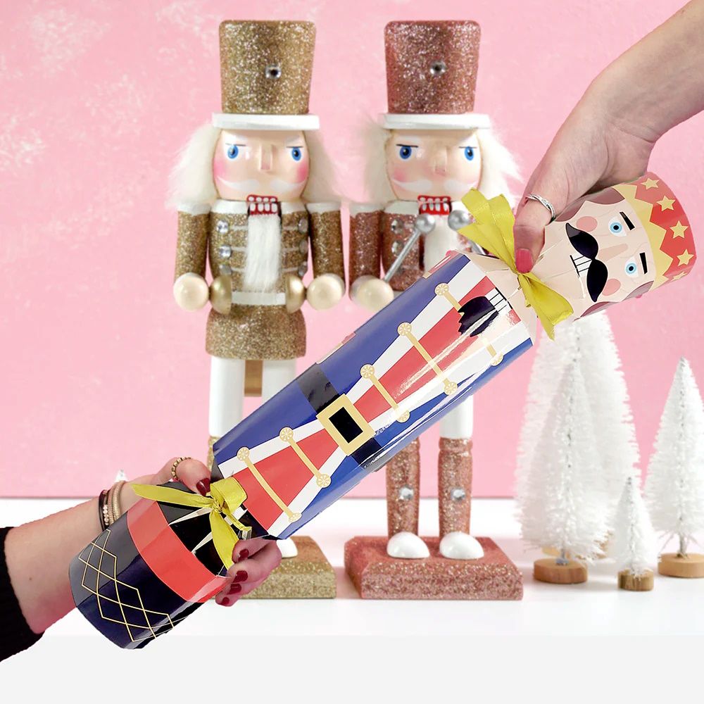 Bomb Cosmetics The Nutcracker Festive Bath Bomb Cracker Gift Set