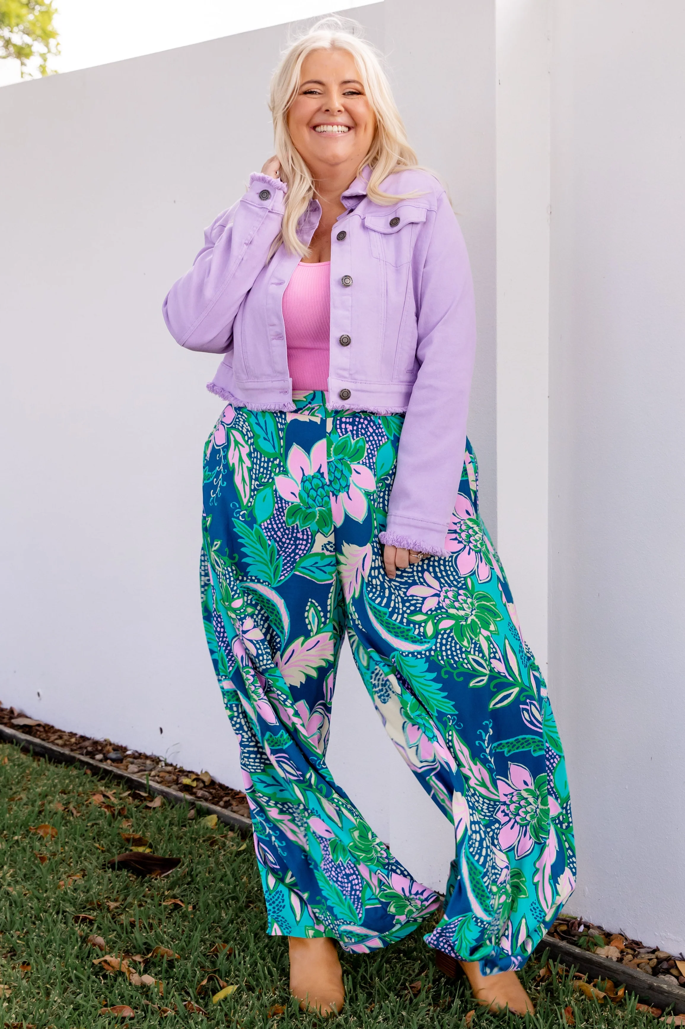 Kenzi Cropped Denim Jacket in Lilac